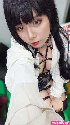 Mayumi - 🟡 Titty Tuesday: Have you ever been to a Garth Brooks concert?