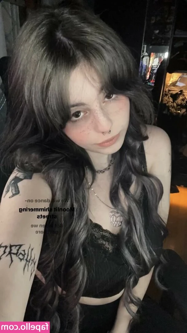 Aelitatv - Ok my tits are so cute but can we talk about the my cute pouty face