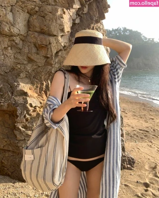 elfin_prairie [ elfin-prairie ] - I meant go upload these months ago🙃 missing this tan and living on