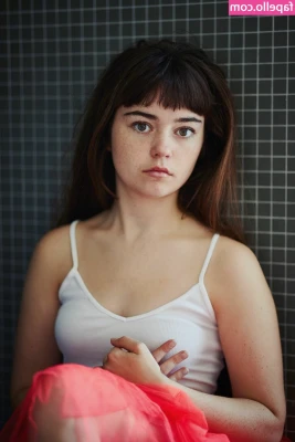 Ella Lee [ ella-lee ] - Just got nude in PUBLIC! Check your DM!