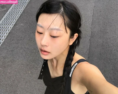 sooooorok - Throwback feet pics and some selfies 😊
