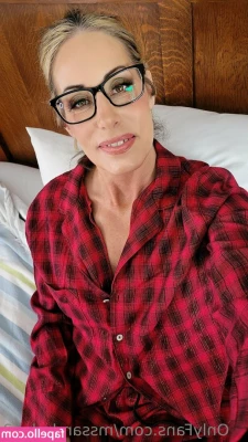mssandralyn2 - What I value most in people is sincerity - therein lies the real