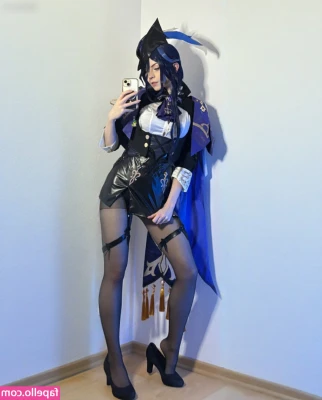 nozzomi_cosplay [ nozzomi-cosplay ] - Happy Titty Tuesday 🍈🍈 Out to play 😝