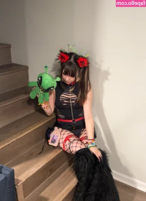 Nyannyancosplay - Have you ever tried yoga exercises? 😈