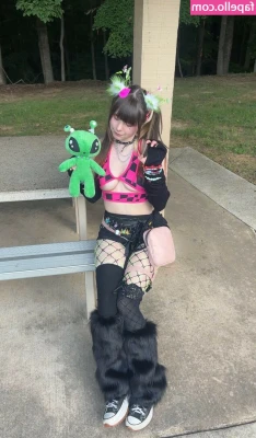 Nyannyancosplay - "sometimes you gotta wiggle it, just a little bit"