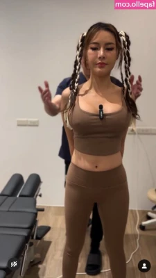 _ai_xi_bb [ ai-xi-bb ] - If you want your Titty Tuesday surprise you know where to find it!