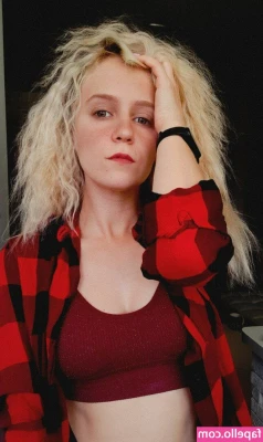 Fox Tsai-Shen [ fox-tsai-shen ] - Girl girl or boy girl? What do you prefer? 🤭@babyxghoul 🖤