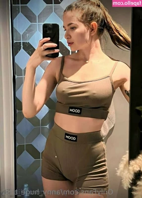 anny_huge_tits1 [ anny-huge-tits1 ] - Bañito