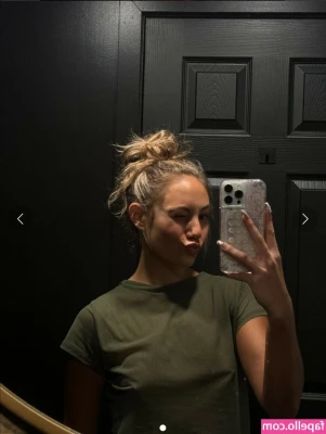 Faith Enokian [ faith-enokian ] - I heard you liked ripe peaches 🍑