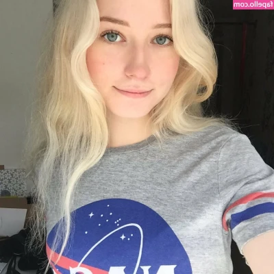 pumpur - tbt to my gravity defying boobs