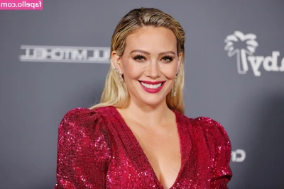hilaryduff - A dark look 👀