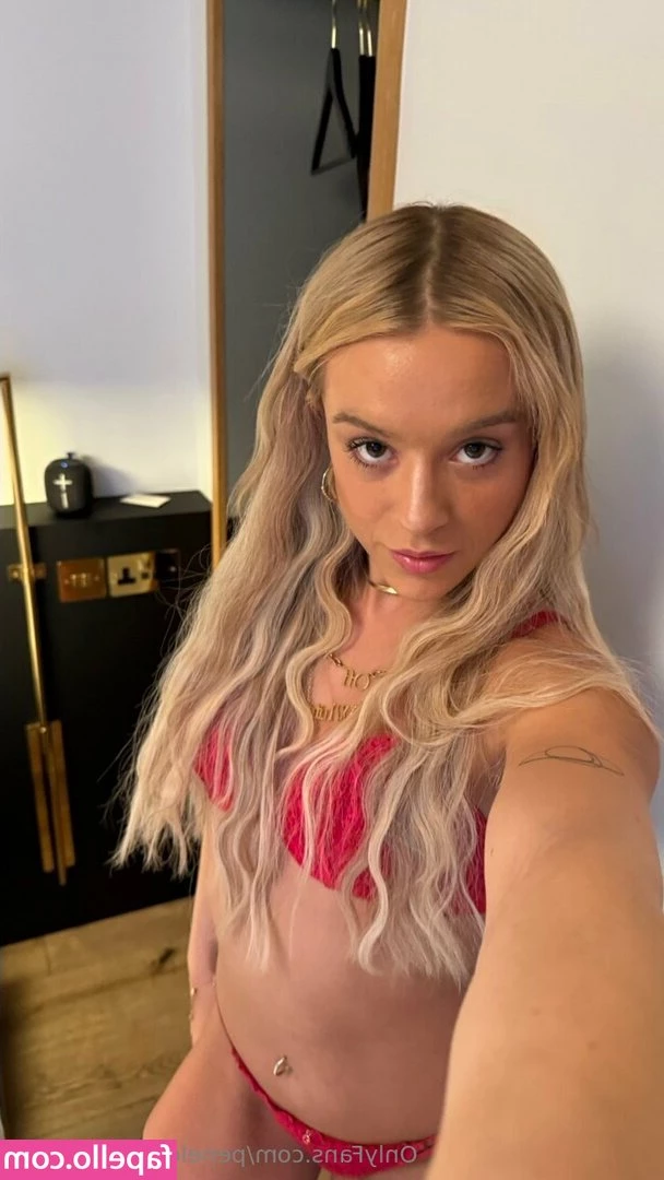 penelopepeachesxo - Lo monte y me cabalgo  hertz26 me gusta cuando los monto porque se me