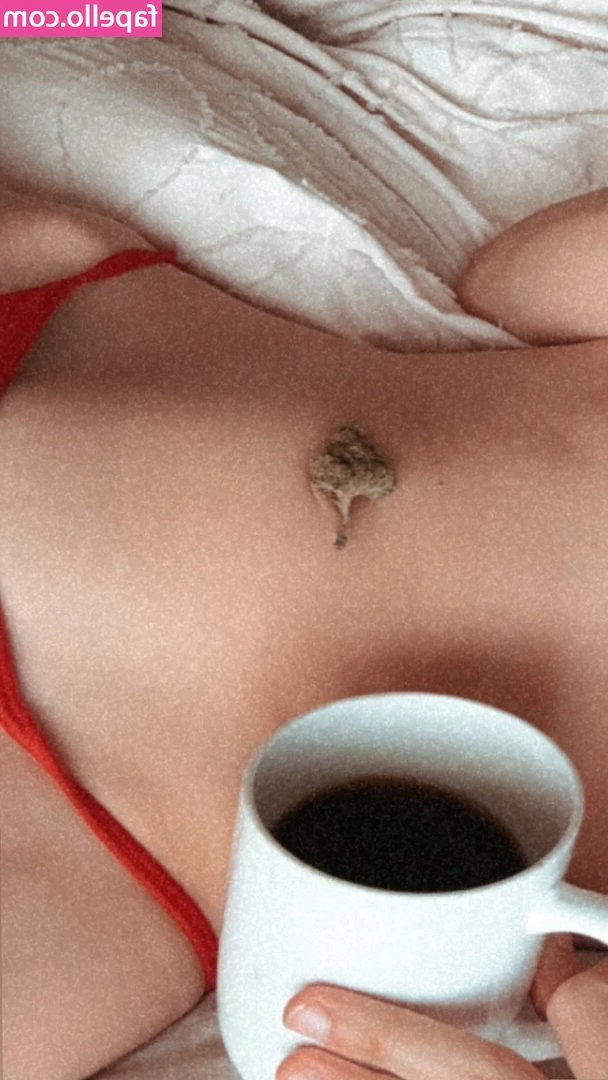 Ora Young [ ora-young-3 ] - 2019 bye BITCH! 😮