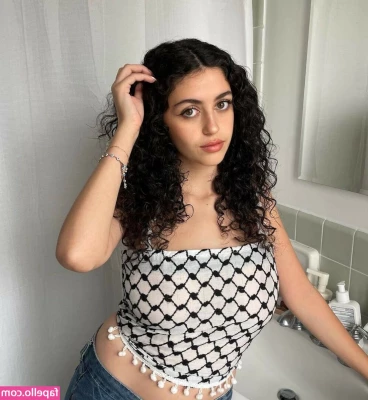 Maya Abdallah [ maya-abdallah ] - CHUBBY SLUT  LATINA  BIG ASS  HOT  𝐕𝐈𝐏 𝟒  ACCOUNT  WITH