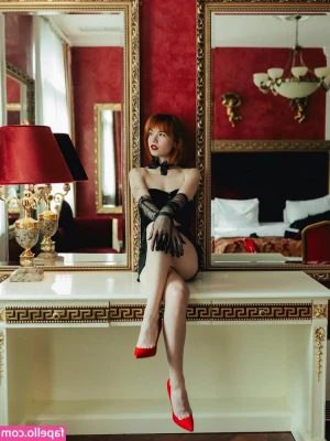 kate_stavinska [ kate-stavinska ] - Hungry? May I sit on your face