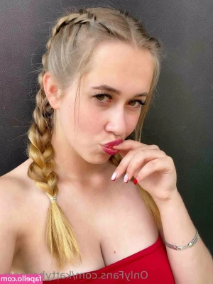 kattyboooom - like these toes?