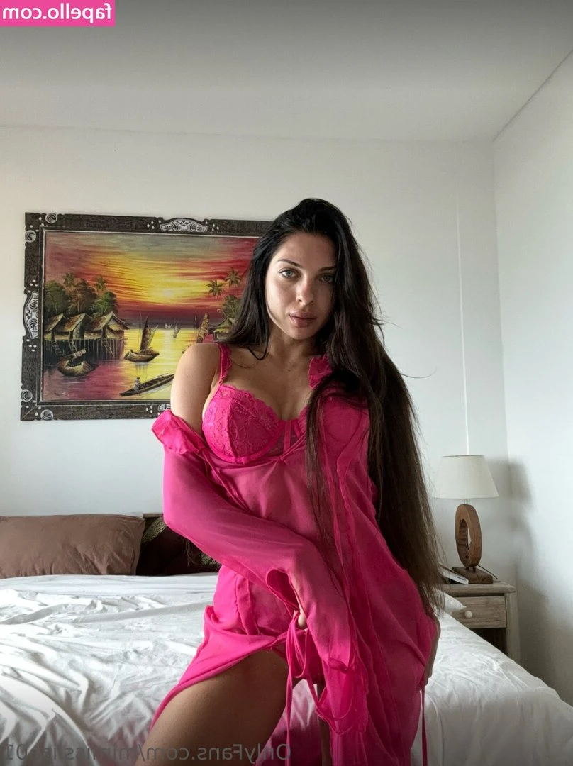 mimissliza01 - would you sneak out into my room? 😳
