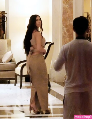 Kim Kardashian [ kim-kardashian-1 ] - not quite at the point where i can turn off my brain and fully