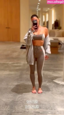 Kim Kardashian [ kim-kardashian-1 ] - Wanna come for a nap?