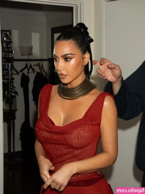 Kim Kardashian [ kim-kardashian-1 ] - No Contant tonight. Sorry, took my cat to the ER.