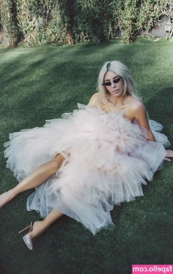 Kim Kardashian [ kim-kardashian-1 ] - Enjoy this yummy video💦