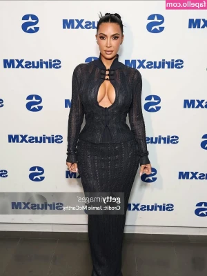 Kim Kardashian [ kim-kardashian-1 ] - Nggggghhhhhhh plastic pussy and porn feels so good i can't stopppppp