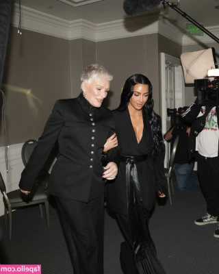 Kim Kardashian [ kim-kardashian-1 ] - who is hungry?🤪