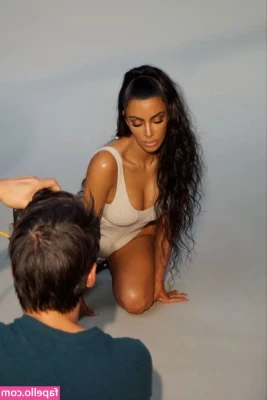 Kim Kardashian [ kim-kardashian-1 ] - Wanna slip inside my arsehole???