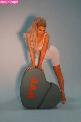 Kim Kardashian [ kim-kardashian-1 ] - Spicy in the streets, a freak in the sheets 🌶️💼
