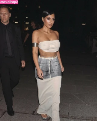 Kim Kardashian [ kim-kardashian-1 ] - . Copyright 2023. Shinen (Haru). All rights reserved. . Unauthorized