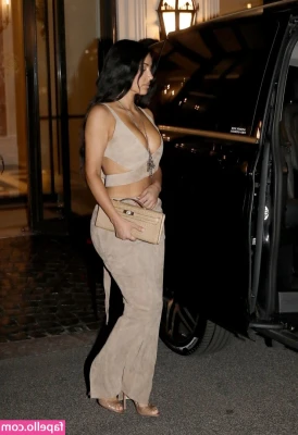 Kim Kardashian [ kim-kardashian-1 ] - on rainy days, i just lay in bed and fuck myself. wanna join?