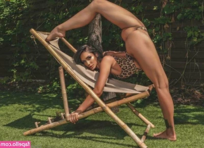 beauty_gymmast [ beauty-gymmast ] - 🤤 do you want to lube me up and fuck me in the ass with my heels