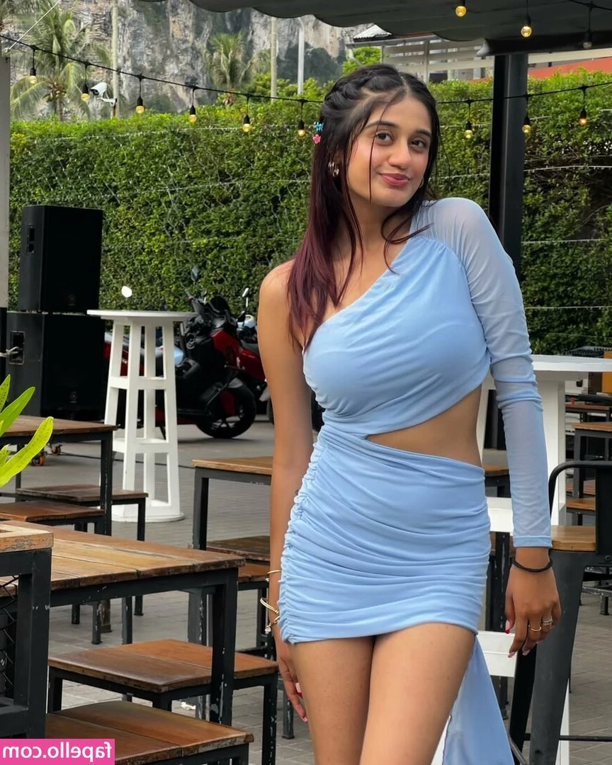 Mehr Panchal [ mehr-panchal ] - Where do you want to touch me first  dm me your answer