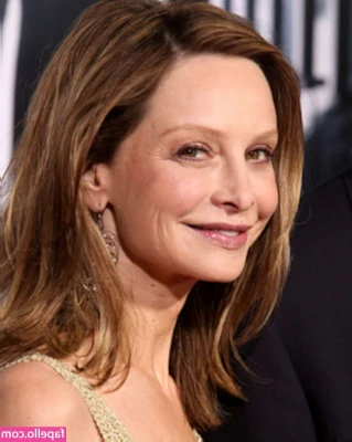 Calista Flockhart [ calista-flockhart ] - What is your favorite part of Christmas
