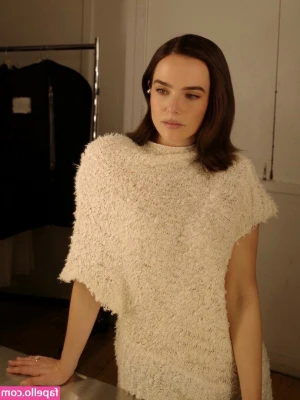 Zoey Deutch [ zoey-deutch-1 ] - Satin dress and new nylons Daddy’s favourite combo😏   Could do