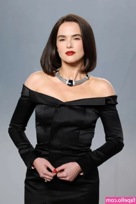 Zoey Deutch [ zoey-deutch-1 ] - Angelic 😇