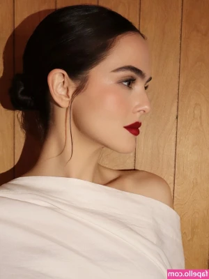 Zoey Deutch [ zoey-deutch-1 ] - 💋 💋 💋 Extras Menu 💋 💋💋   Hi Lovelies,  I've been