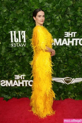 Zoey Deutch [ zoey-deutch-1 ] - Tip this post $13 to watch me moan like a little whore while I take