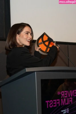 Zoey Deutch [ zoey-deutch-1 ] - Squirt squirt or whatever...