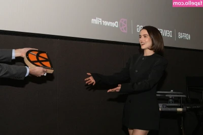 Zoey Deutch [ zoey-deutch-1 ] - Here's a fun little video for my humiliation junkies