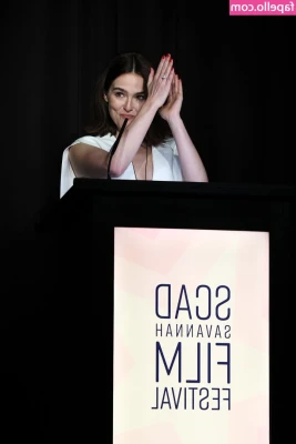 Zoey Deutch [ zoey-deutch-1 ] - Skip to 4:35 to watch me gag