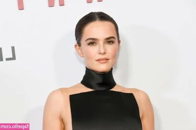 Zoey Deutch [ zoey-deutch-1 ] - Foot Worship #17: Construction Worker Huge Feet Worshiped &