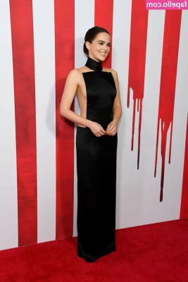 Zoey Deutch [ zoey-deutch-1 ] - I'd rather ride your pole instead!