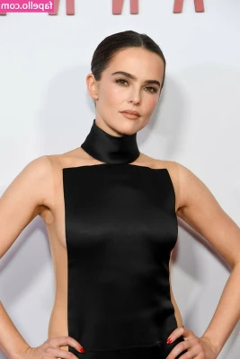 Zoey Deutch [ zoey-deutch-1 ] - This is what your dick would look like inside and outside inside me xx