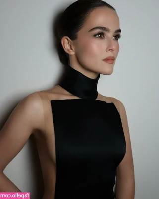 Zoey Deutch [ zoey-deutch-1 ] - Big Tiddy Goth GF gets put in her place (Phone version)