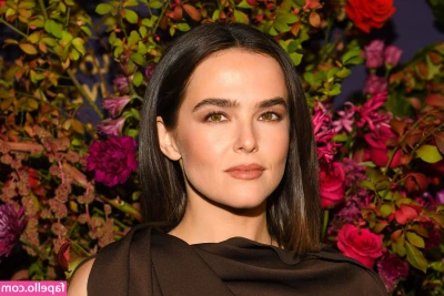 Zoey Deutch [ zoey-deutch-1 ] - FREE SUBSCRIPTION😍  This juicy hot student @yulipurrr has a very