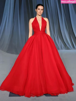 Zoey Deutch [ zoey-deutch-1 ] - Worship me please. Xx