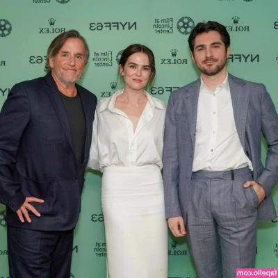 Zoey Deutch [ zoey-deutch-1 ] - Not sure which view is better