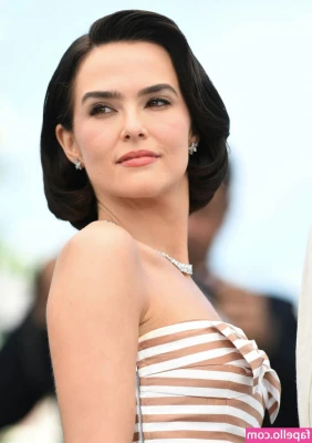 Zoey Deutch [ zoey-deutch-1 ] - Сісти тобі на лице ?😈