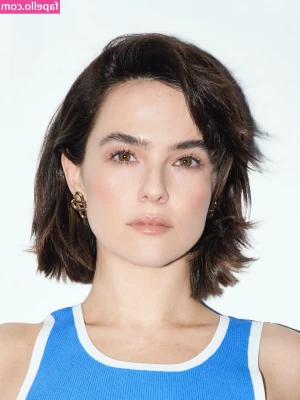 Zoey Deutch [ zoey-deutch-1 ] - Daddy  why haven t you fed me cock today